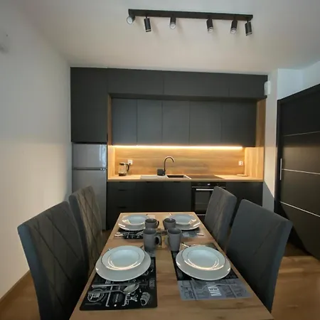 Apartment Em