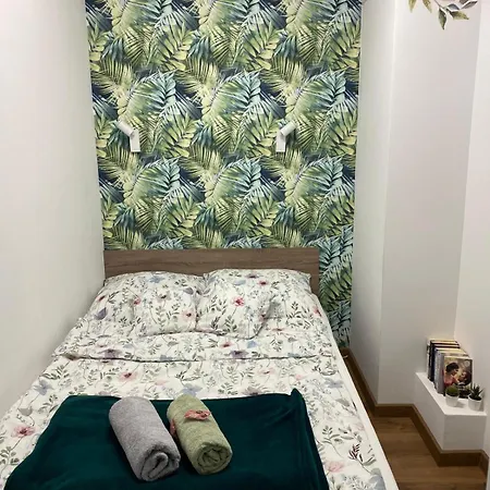 Apartment Em *